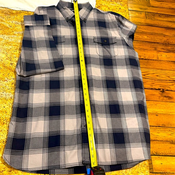 LANDS’ END MENS BLUE & GRAY TRADITIONAL FIT PLAID SHIRT WITH BUTTONED POCKETS - Picture 9 of 9